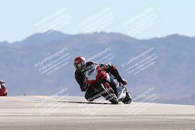 media/Oct-13-2025-Moto Forza (Mon) [[a66d839500]]/3-B Group/Session 4 (Turn 9)/